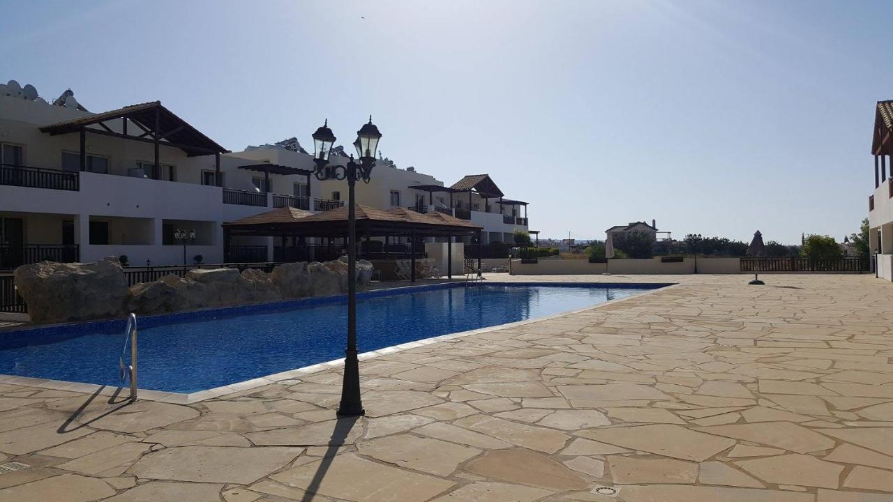 Pleasantly Furnished Apartment B201 With Large Terrace, Wi-Fi & Android Tv Péjia Kültér fotó